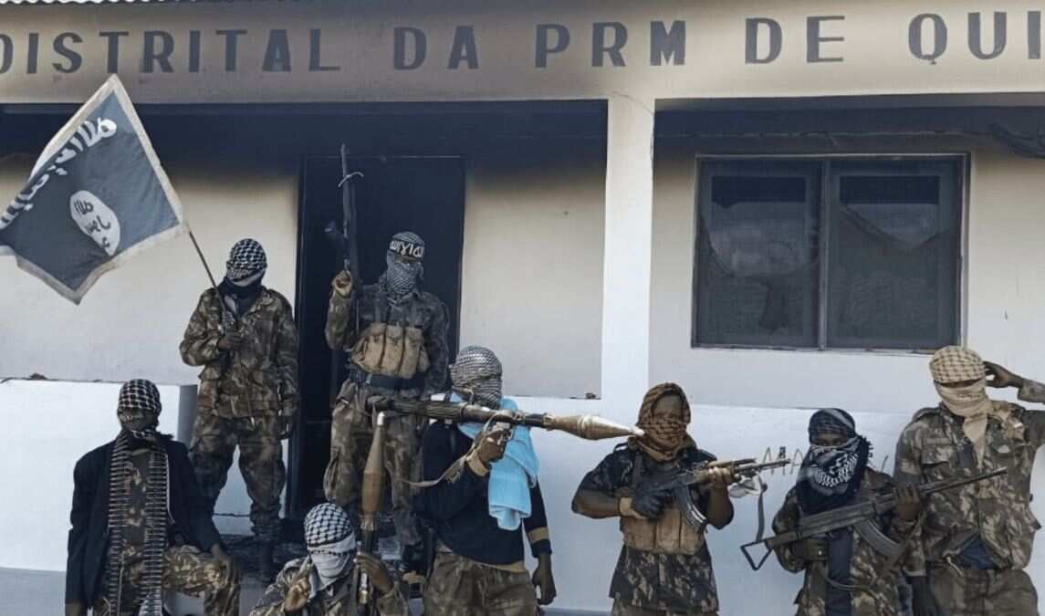 Islamic State claims deadly attack on northern Mozambique town Islamic State claims deadly attack on northern Mozambique town