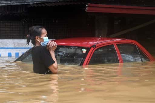 Typhoon Vamco hits Marikina