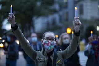 COVID-19 in US: New York orders new curbs; Chicago issues stay-at-home advisory