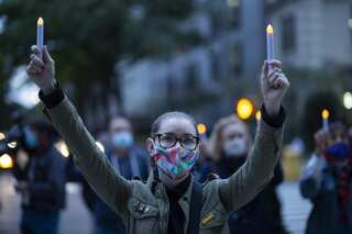 COVID-19 in US: New York orders new curbs; Chicago issues stay-at-home advisory