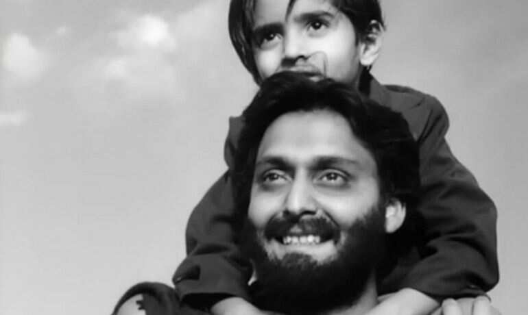 Soumitra Chatterjee refused to accept his national award in protest; lesser-known facts about the legendary actor