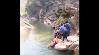 Top diplomat's heroic act to rescue drowning woman wins heart in China