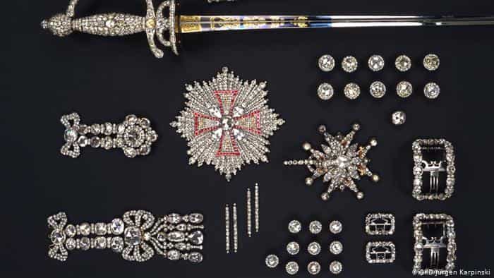 Three arrested over spectacular Dresden museum jewellery heist