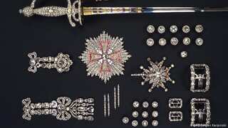 Three arrested over spectacular Dresden museum jewellery heist