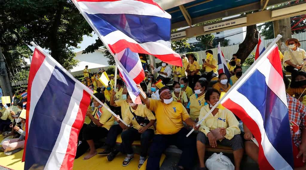 Thailand: 41 people left injured in violent Bangkok protests