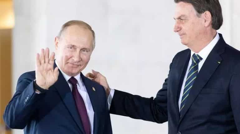 Social media floods with 'bromance' memes following Putin's praise of Bolsonaro's 'masculinity' Social media floods with 'bromance' memes following Putin's praise of Bolsonaro's 'masculinity'
