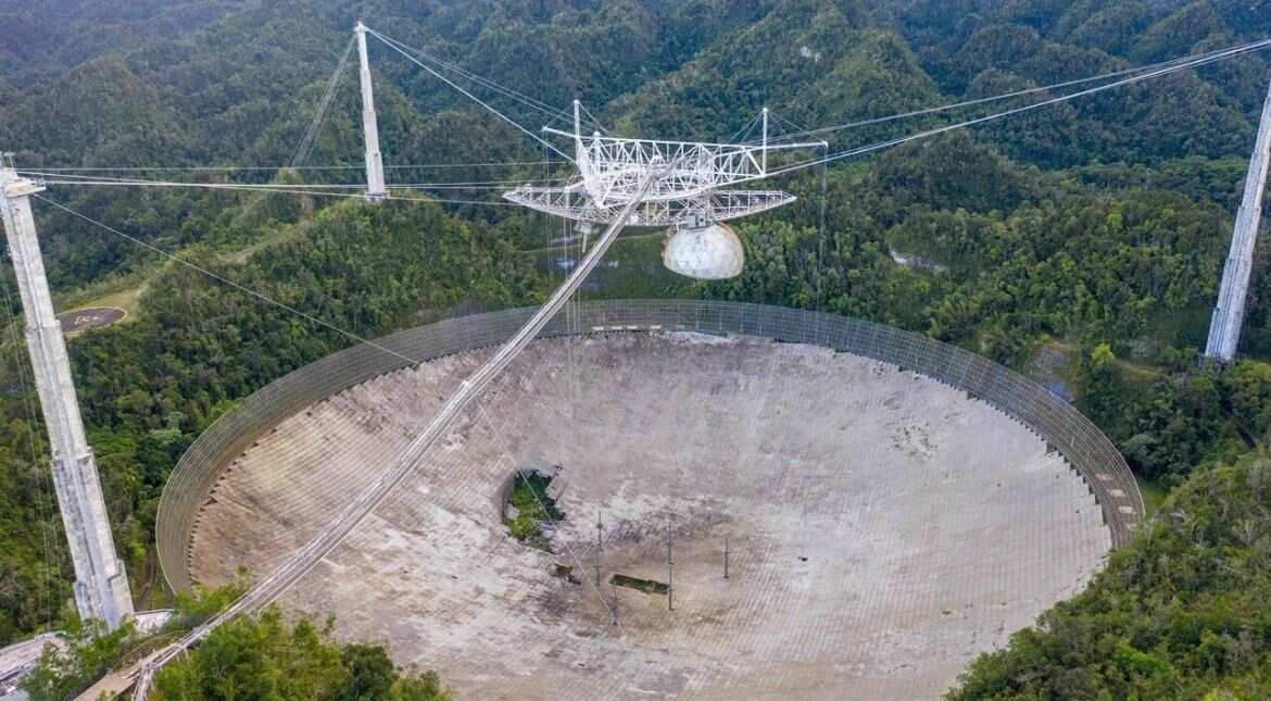 Space telescope that featured in James Bond film to close down amid collapse news Space telescope that featured in James Bond film to close down amid collapse news