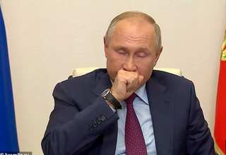 Putin said to have 2 identical offices: 1 in Moscow, the other at the beach