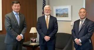 Top Tibetan leader visits White House for the first time in six decades