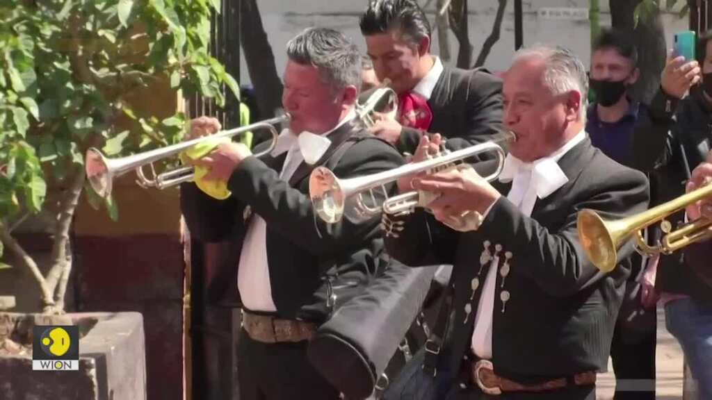 Mexico's mariachis play in honor of patron saint