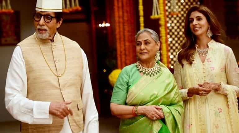 Amitabh Bachchan shoots for a jewellery brand along with wife Jaya and daughter Shweta, see pics