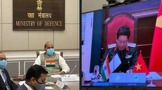 Indian and Vietnamese defence ministers hold talks
