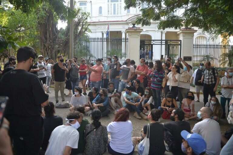 Cuba sees unusual display of dissent over freedom of expression