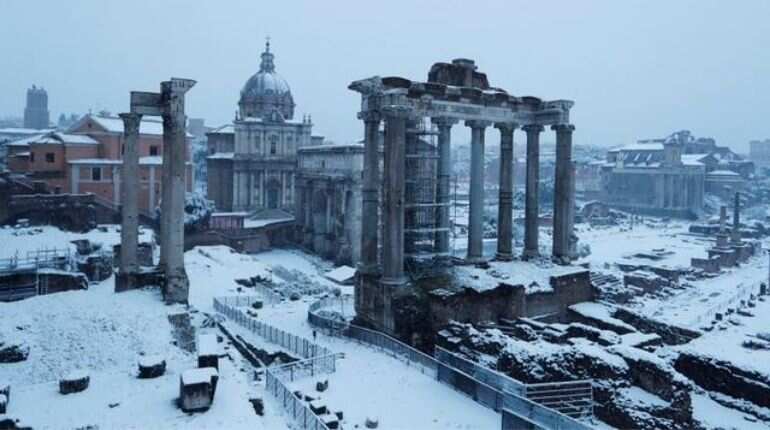 'Sorry for being such an American a*****e': Woman returns ancient Roman marble