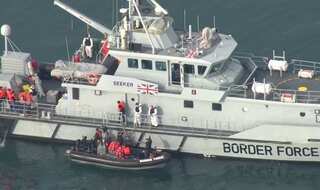 Britain, France sign new deal to curb Channel migrant crossings