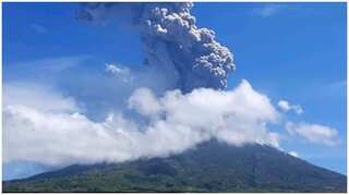 Thousands flee as Indonesian volcano bursts to life