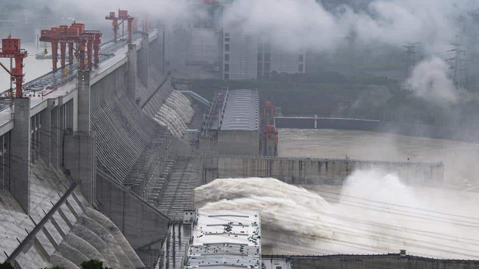 China building super dam on Brahmaputra river near LAC in Tibet