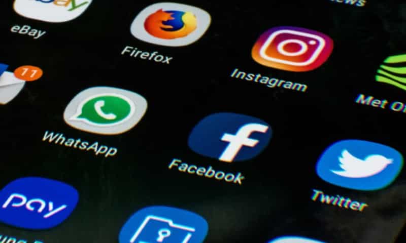 Router was bad, says Facebook after FB, Instagram, WhatsApp go down