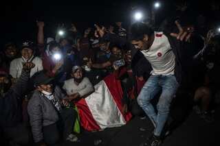 Peru repeals farm law after days of road blockades