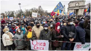 Moldova: Thousands rally demanding government's resignation