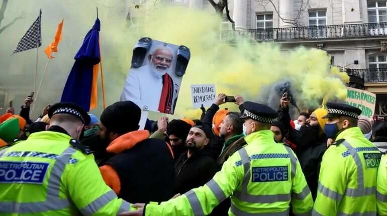 Indian high commission in London reaches out to UK foreign office, home office after protests; Khalistani flags seen Indian high commission in London reaches out to UK foreign office, home office after protests; Khalistani flags seen
