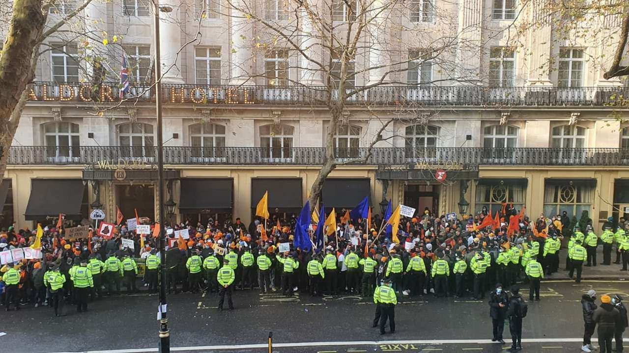 Khalistani flags raised at protest outside Indian mission in UK, 13 arrested Khalistani flags raised at protest outside Indian mission in UK, 13 arrested