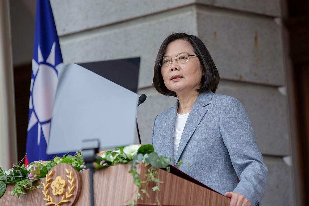 Taiwan says faces daily threats as US notifies of $280m arms sale