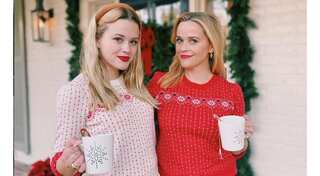 Reese Witherspoon twins with daughter spreading holiday cheer