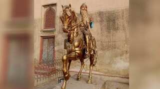 Pakistan: 'Lion of Punjab' Maharaja Ranjit Singh's statue vandalised - again