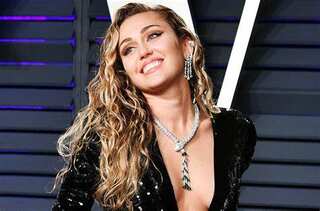 Miley Cyrus tests positive for covid-19 just days before Grammys