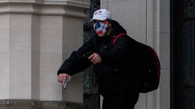 Gunman wielding guns, screaming 'kill me' shot dead by police in New York City