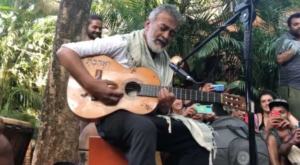 Watch: Lucky Ali woo the crowd with 'O Sanam' in Goa at an impromptu gig