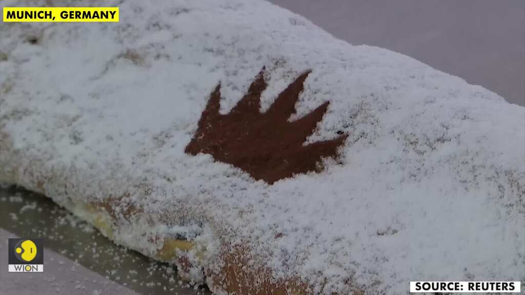 German baker makes Christmas stollen for the Queen