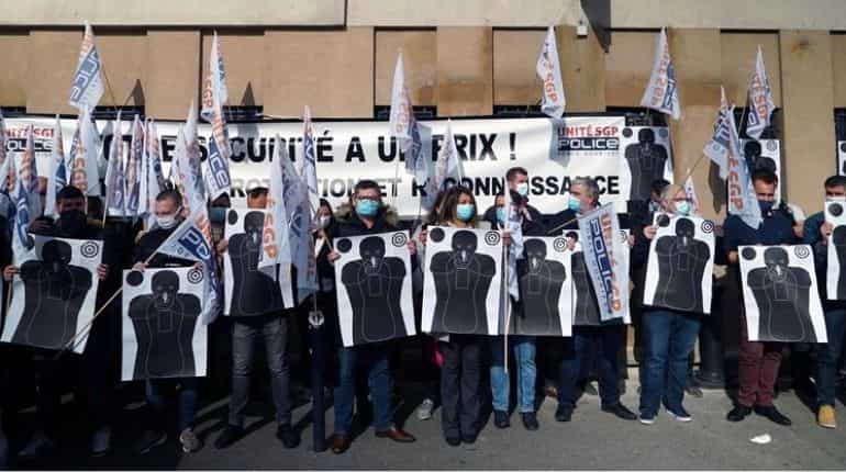 French police protest against Emmanuel Macron's security bill French police protest against Emmanuel Macron's security bill