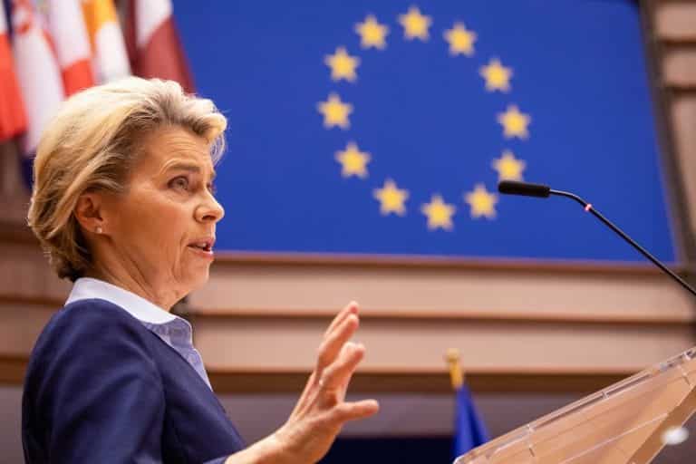 Intense talks on a post-Brexit trade deal continue, EU chief says 'next days decisive'