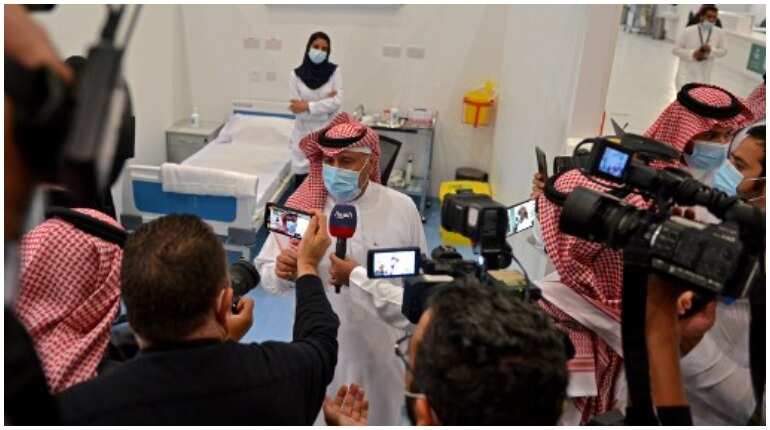 Saudi Arabia begins coronavirus vaccination campaign Saudi Arabia begins coronavirus vaccination campaign