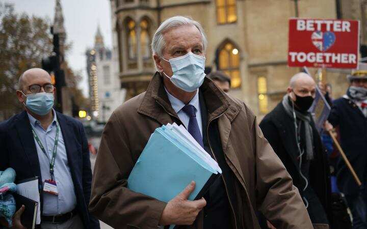 Chief EU negotiator Barnier says just hours left for Brexit talks