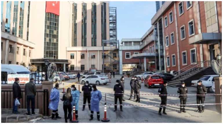 Turkey: Fire in hospital kills 9 coronavirus patient Turkey: Fire in hospital kills 9 coronavirus patient