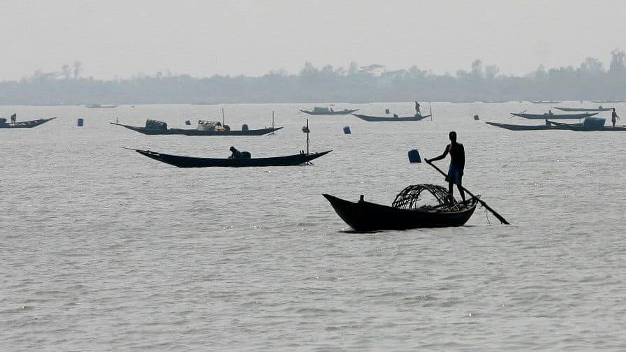 Pak fisherman apprehended off Gujarat coast