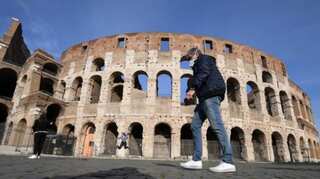 Tourists caught short as Italy ushers in COVID-19 'green pass'