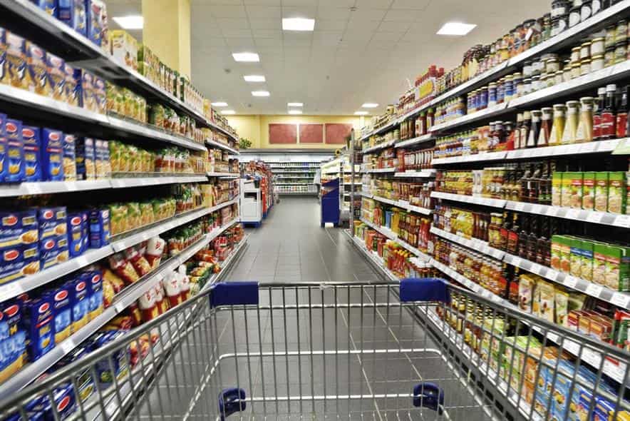 Britain rushes to supermarkets amid supply shortage fear