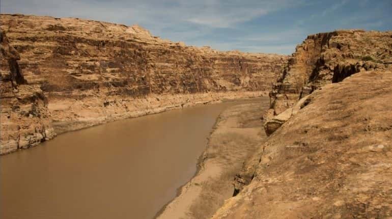 Rivers across the US changed colours over 3 decades. What does this mean? Rivers across the US changed colours over 3 decades. What does this mean?