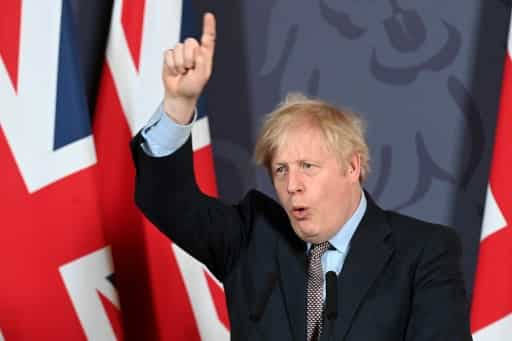 British MPs overwhelmingly back post-Brexit trade deal with European Union British MPs overwhelmingly back post-Brexit trade deal with European Union