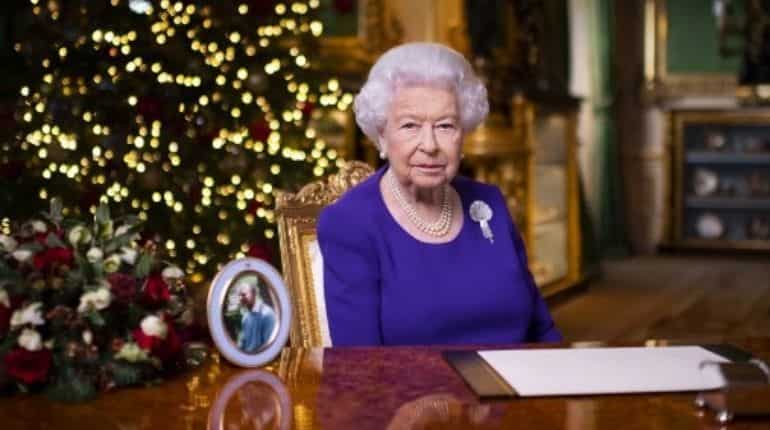 Queen Elizabeth's staffer jailed for stealing royal items from Buckingham Palace and selling them on eBay