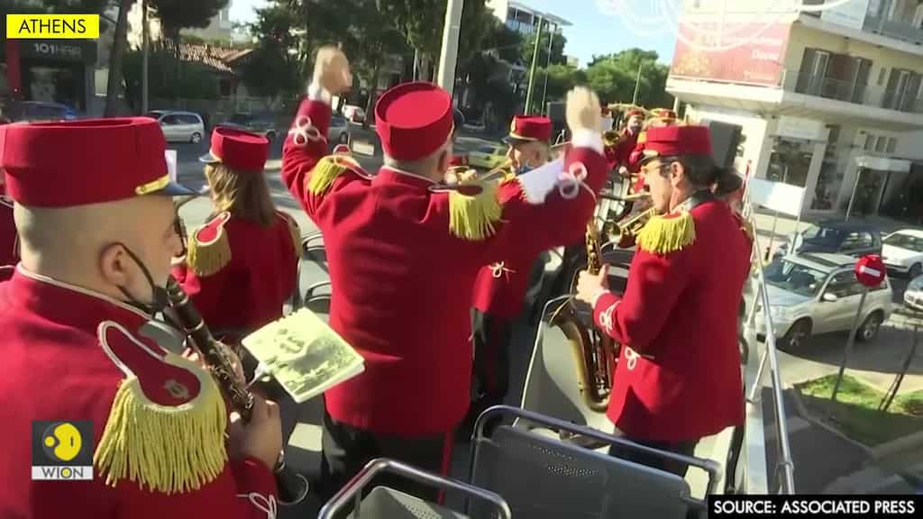 Orchestra brings festive cheer to Athens