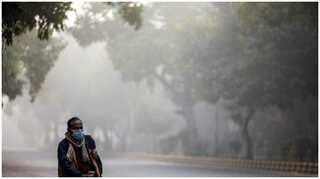 Delhi's air quality 'very poor', AQI at 303