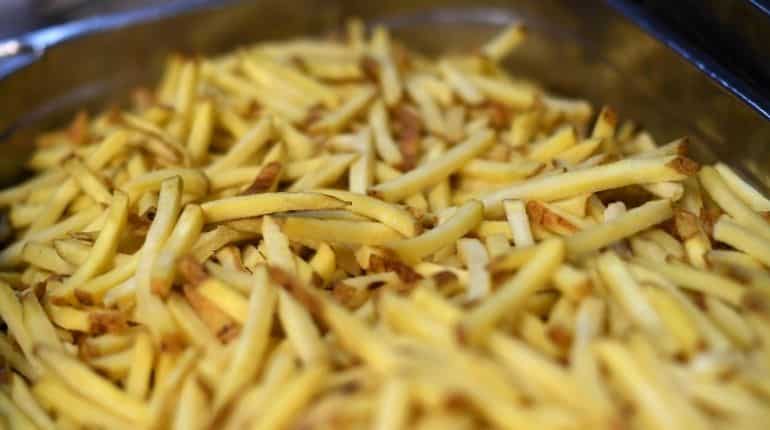 Britain to restrict advertisement of unhealthy food starting April 2022 Britain to restrict advertisement of unhealthy food starting April 2022