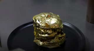 A Colombian restaurant is making 24k gold-plated burgers to woo customers