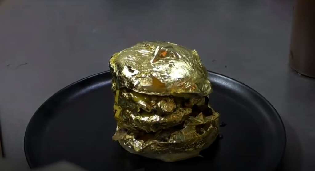 A Colombian restaurant is making 24k gold-plated burgers to woo customers