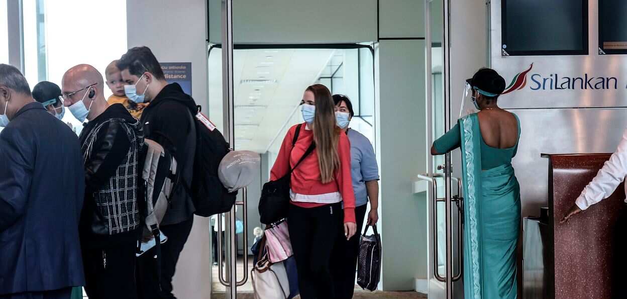 Sri Lanka welcomes first tourists despite new coronavirus strain Sri Lanka welcomes first tourists despite new coronavirus strain
